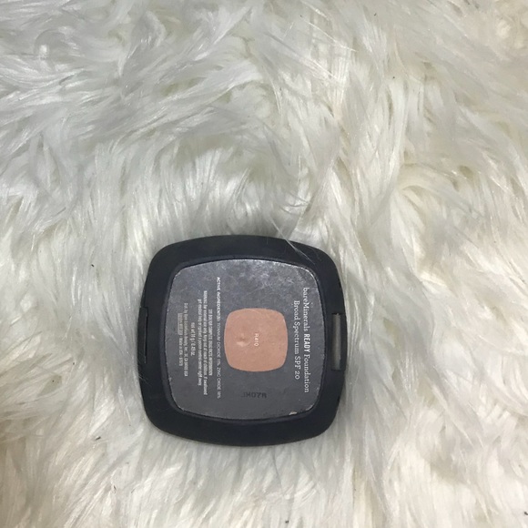 Bare Minerals Ready Foundation 410 - Picture 3 of 3